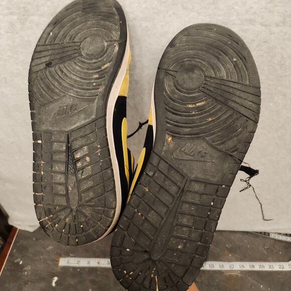 Nike Air Jordan 1 Retro Mid Reverse New Love Black Gold 554724 071 Men's Size 11 - Picture 8 of 8